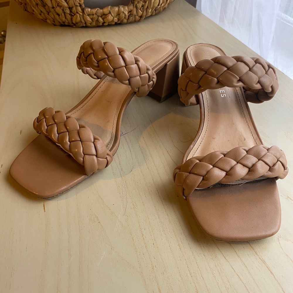 VICI Tan Braided Heels